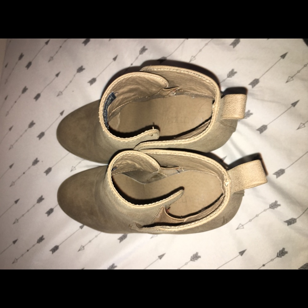 Size 7 Nautical Boots